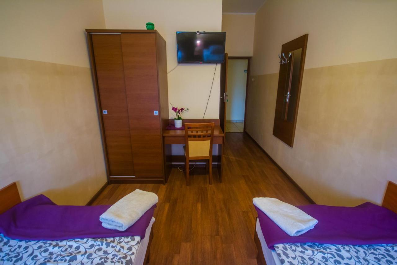 Hostel Soleil Kutno Ngoại thất bức ảnh